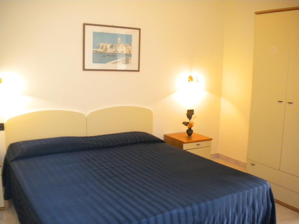 Blu Gargano House Bed and Breakfast Monte SantʼAngelo Kamer foto